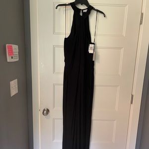 Never worn, elegant wide-legged jumpsuit.